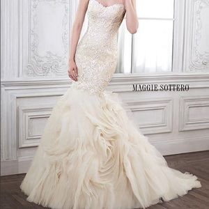 Maggie Sottero Wedding Dress